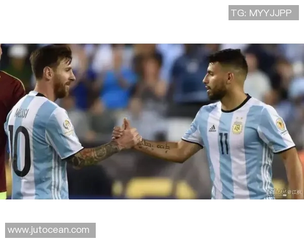 足球明星在赛场上泪洒瞬间展现人性光辉与拼搏精神的感人故事 足球明星在赛场上泪洒瞬间展现人性光辉与拼搏精神的感人故事