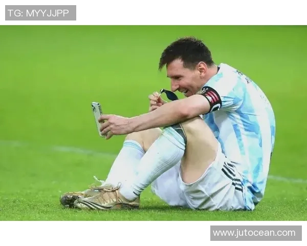 最强壮的足球明星揭秘他们的训练秘诀与饮食习惯