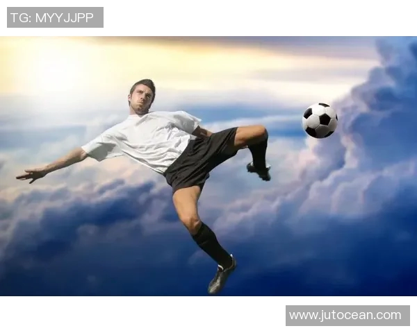 男生足球明星在赛场上展现风采与魅力的精彩瞬间