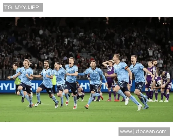 中央海岸与伯斯光荣的激烈对决展现澳超联赛的精彩与魅力